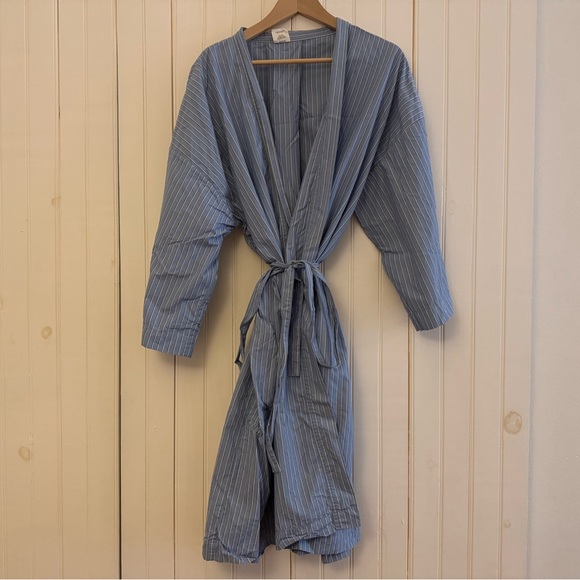 Deiji Studios x Juem Blue Striped Robe - Picture 1 of 4